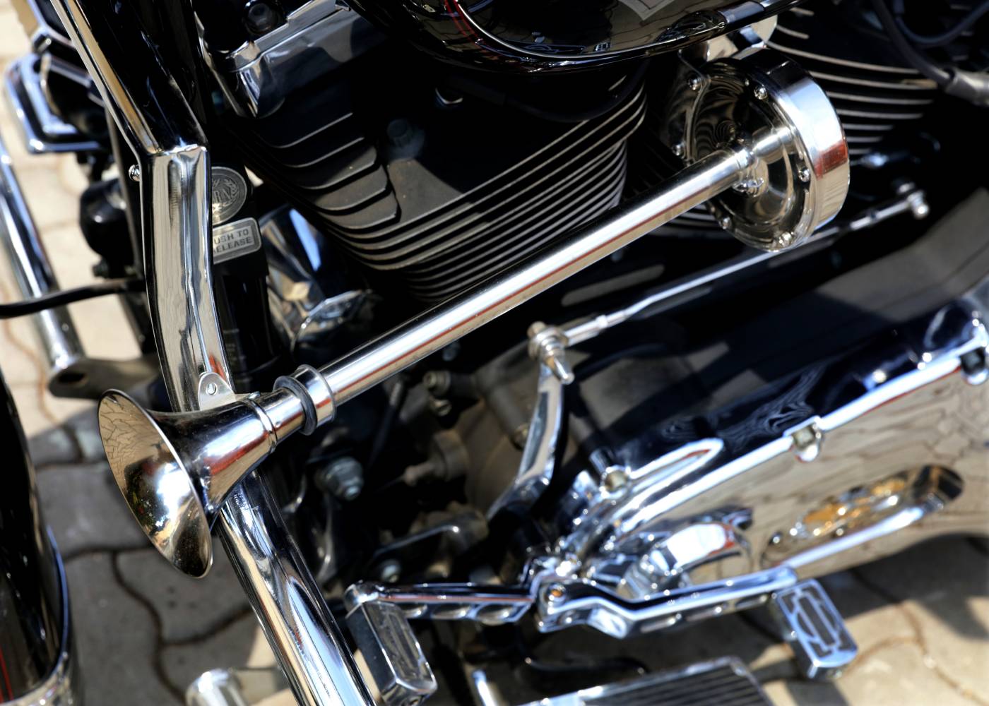 Bild-12: Harley Davidson Alu Schaltwerk und Horn Hupe
