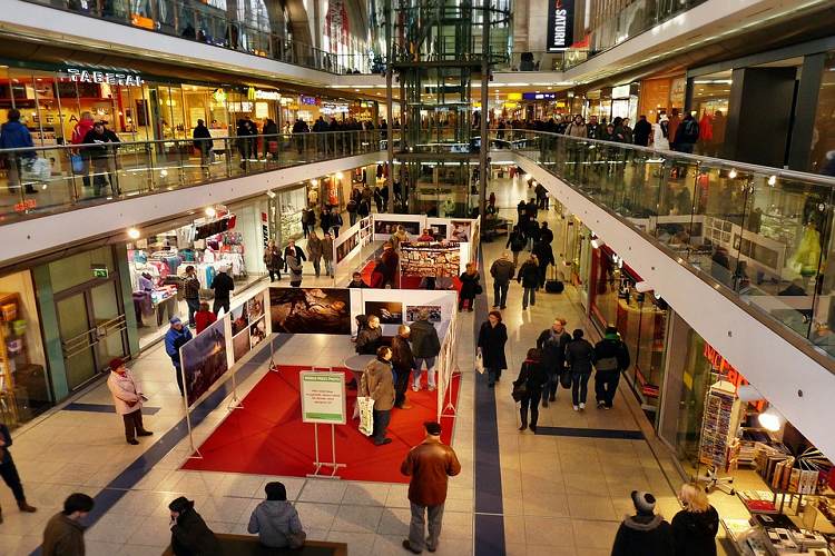 Foto: Shoppingmeile im Leipziger Hauptbahnhof