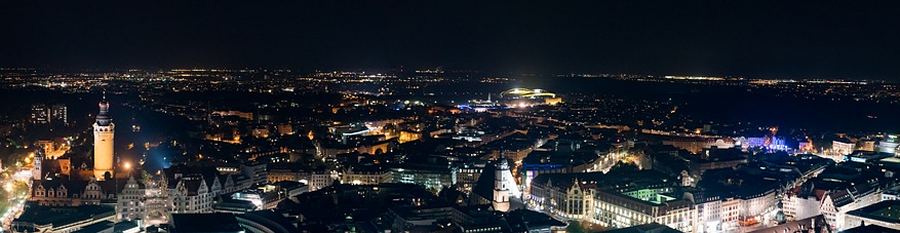 Skyline Leipzig bei Nacht