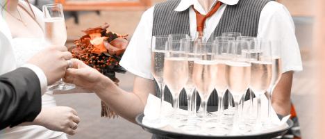 Mobile Catering Anbieter mit Sektempfang zur Hochzeit im Raum Leipzig und Umland