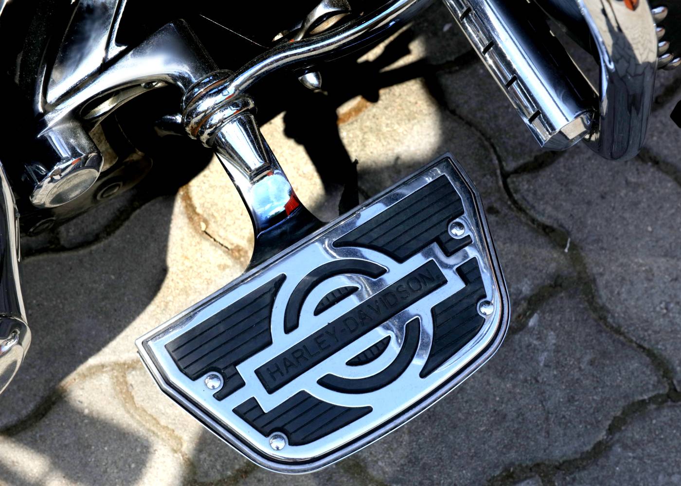 Bild-11: harley-davidson deluxe trittbretter