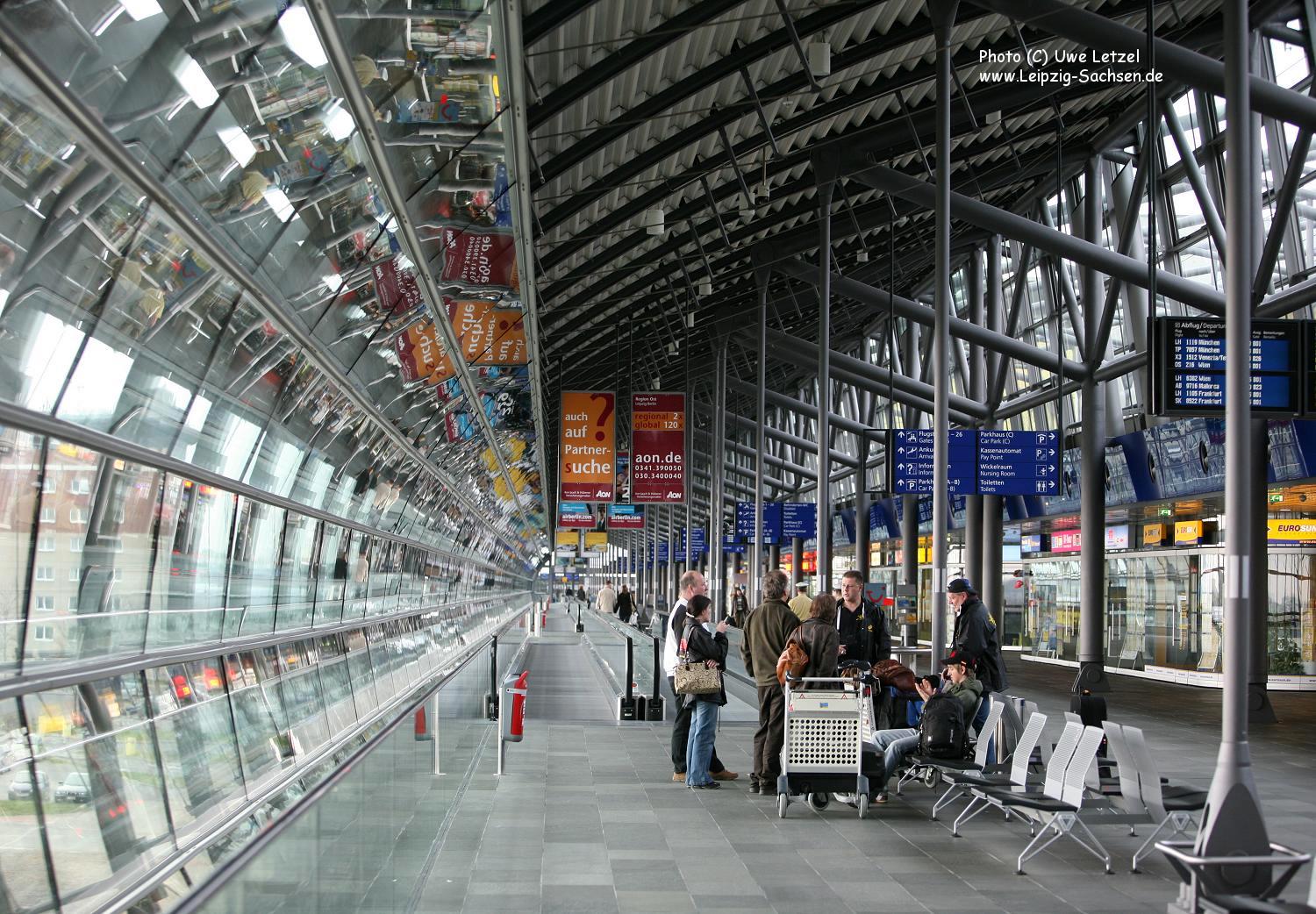 airport tour leipzig