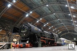 Bilder: Historische Lok / Bild Dampflok im Leipziger  Hauptbahnhof