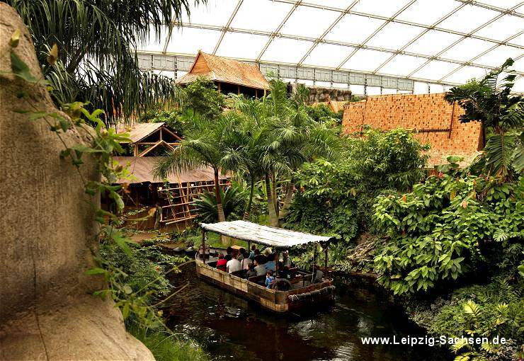 Riesentropenhalle im Zoo Leipzig 