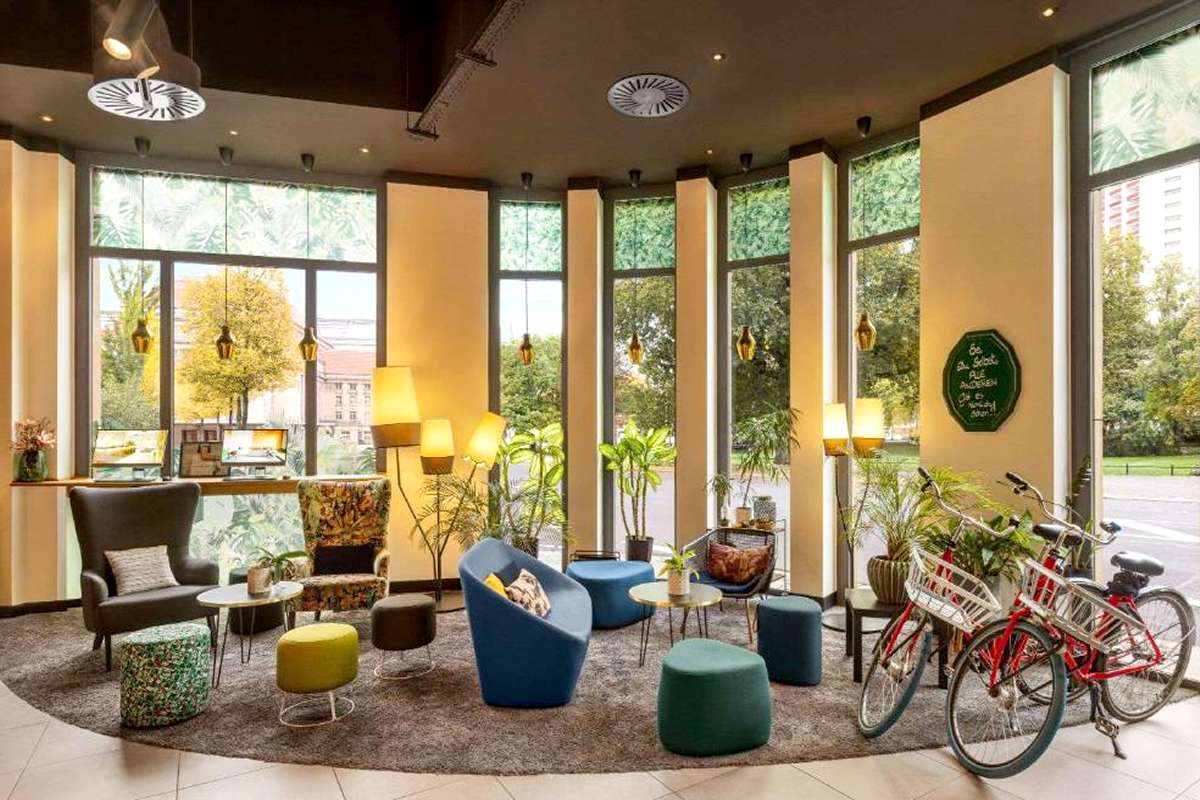 Lounge im Vienna House Easy Leipzig