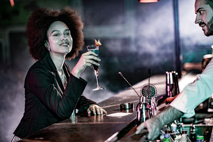 Styles und Outfits: Dresscode an der Bar
