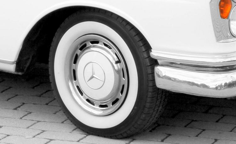 Foto: Hochwertiger Weiwand Oldtimerreifen
