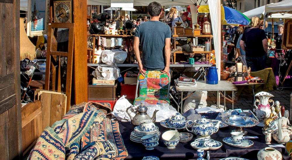 Trödelmarkt Trab-Rennbahn Panitzsch bei Leipzig